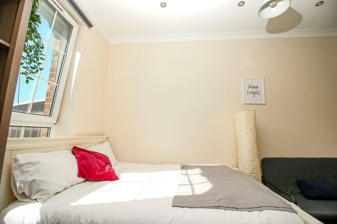 *** Maison d'hôtes Private En-Suite Room @ Liverpool Street, Brick Ln Londres Royaume-Uni