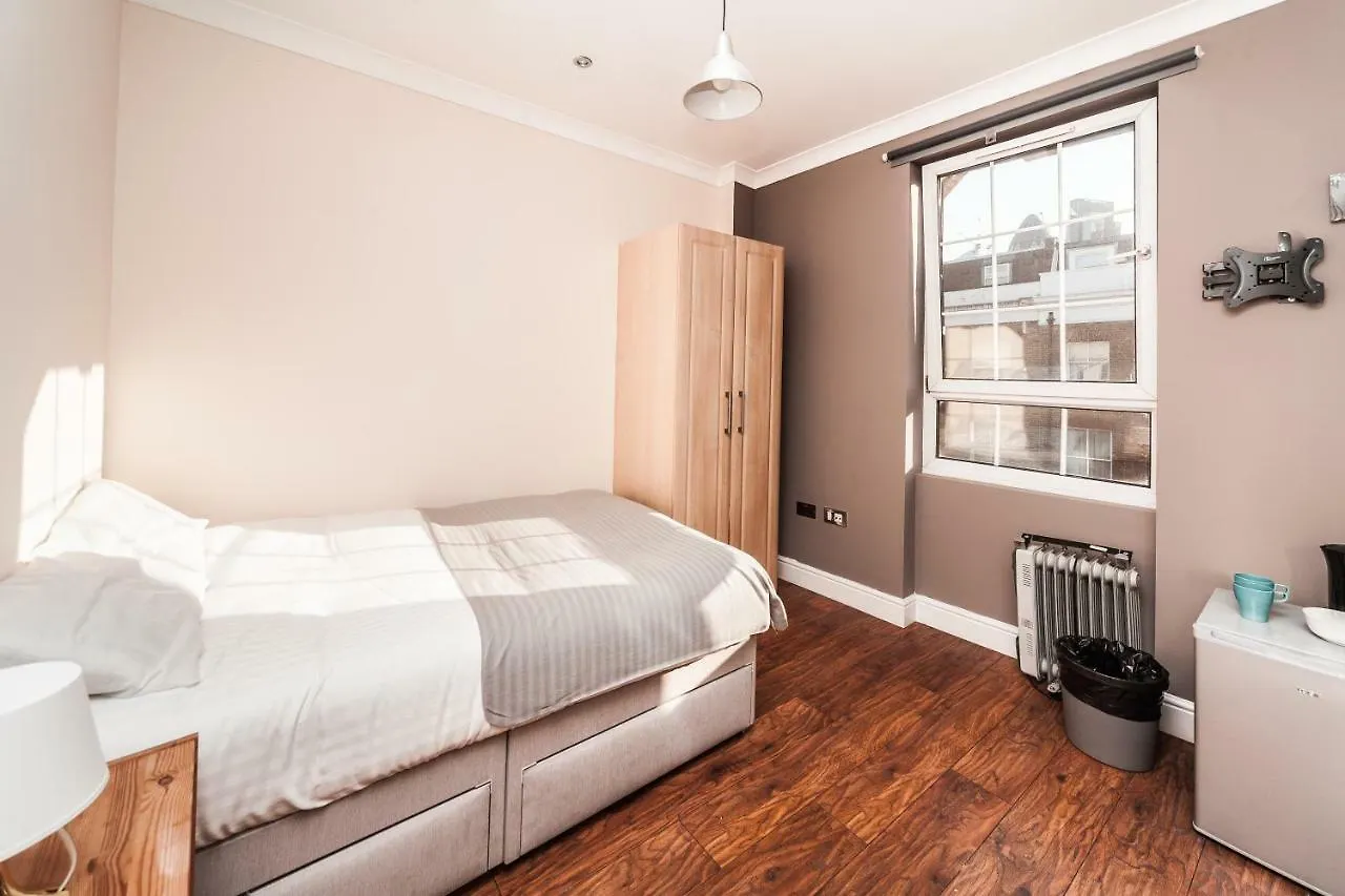 Private En-Suite Room @ Liverpool Street, Brick Ln Londres Maison d'hôtes